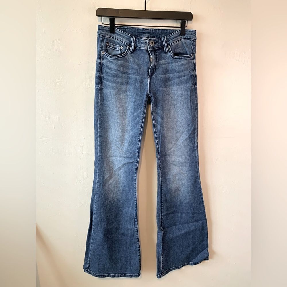 BCBG Maxazria Alexander Grande Vintage Blue Wash size 29